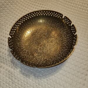 VINTAGE BRASS LEAVES IVY ETCHED BOWL